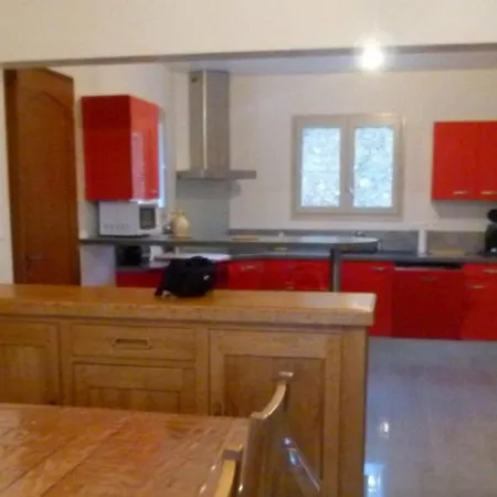 Maison De 3 Avec Piscine Partagee Jardin Amenage Et Wifi A Hébergement de vacances *