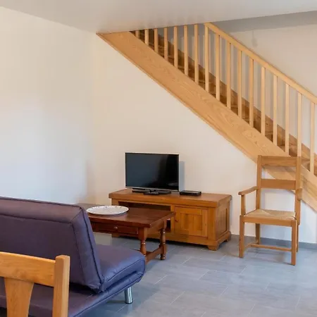 Vakantiehuis Maison Accueillante A Avec Piscine Partagee